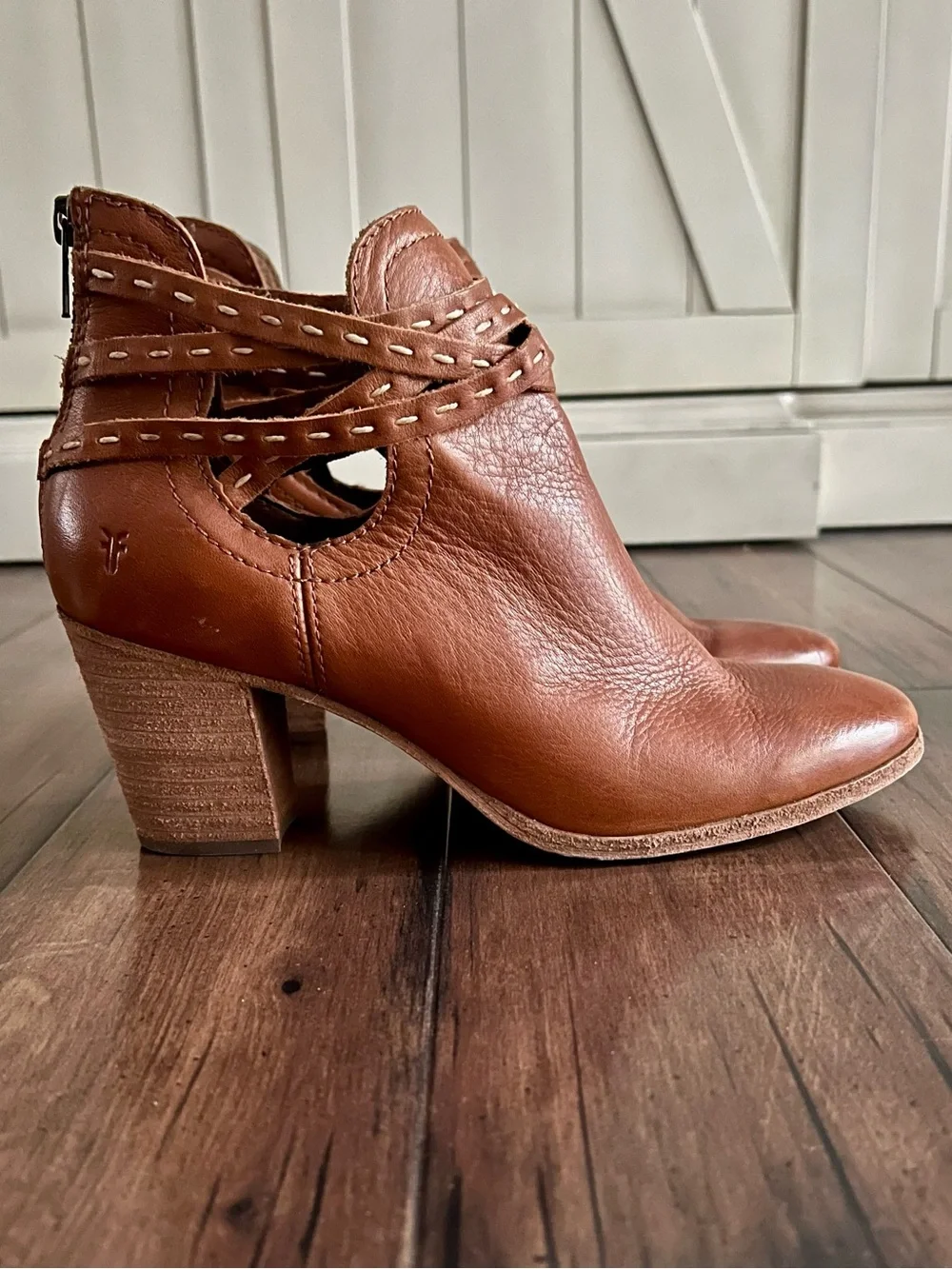 Frye Naomi Pickstitch Leather Ankle Booties - Size 9.5 - Picture 2 of 14